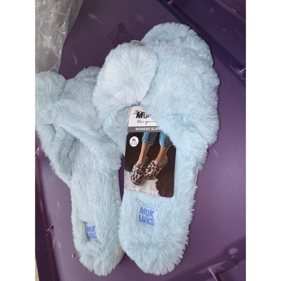 Musk Luks women’s powder blue, fuzzy slippers, size extra large 11 to 12 - Picture 6 of 7